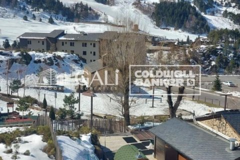 4 bedrooms penthouse for rent in Principado De Andorra (Ninguna Poblacion Tiene C.P.), Lleida, Catalonia, Spain № 5278 - photo 18