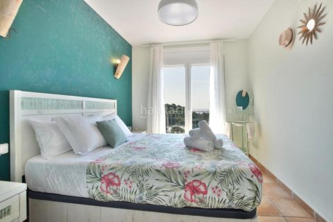 Сasa de 3 dormitorios en venta en Pineda de Mar, Barcelona, Cataluña, Spain № 2669 - foto 26