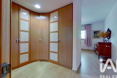 4 bedrooms apartment for sale in El Vendrell, Tarragona, Catalonia, Spain № 4742 - photo 14