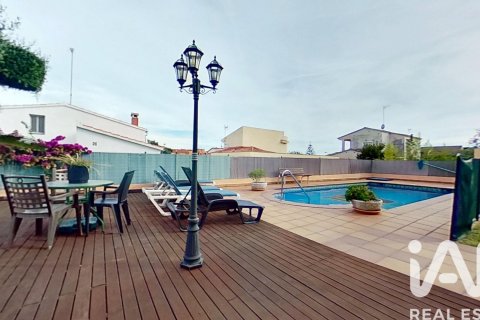 4 bedrooms apartment for sale in El Vendrell, Tarragona, Catalonia, Spain № 4742 - photo 2