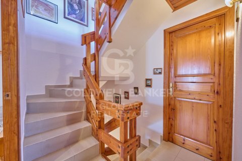Сasa de 5 dormitorios en venta en Bellver de Cerdanya, Lérida, Cataluña, Spain № 7708 - foto 25