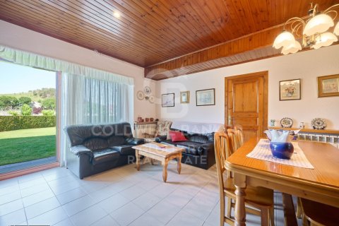 Сasa de 5 dormitorios en venta en Bellver de Cerdanya, Lérida, Cataluña, Spain № 7708 - foto 10