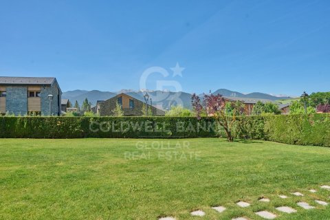 Сasa de 5 dormitorios en venta en Bellver de Cerdanya, Lérida, Cataluña, Spain № 7708 - foto 14