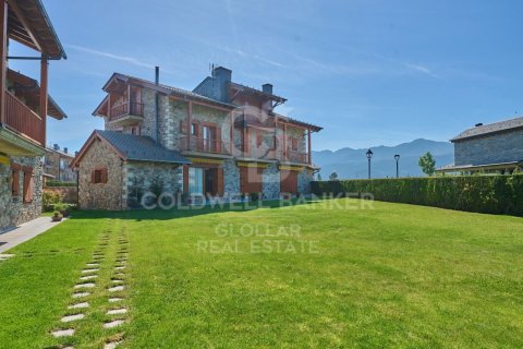 5 bedrooms house for sale in Bellver de Cerdanya, Lleida, Catalonia, Spain № 7708