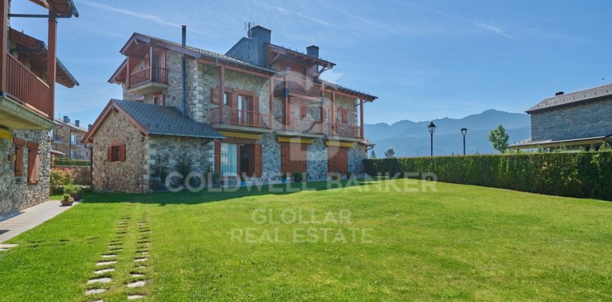 Сasa de 5 dormitorios en venta en Bellver de Cerdanya, Lérida, Cataluña, Spain № 7708