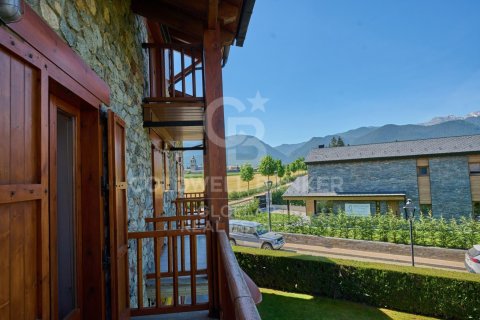 Сasa de 5 dormitorios en venta en Bellver de Cerdanya, Lérida, Cataluña, Spain № 7708 - foto 22