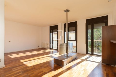Купить квартиру в Сан-Жуст-Десверн, Испания с 3 спальни, 137м², № 4038 - фото 7
