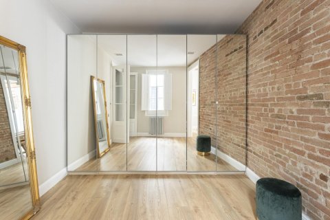 2 bedrooms apartment for sale in Barcelona, Catalonia, Spain № 1798 - photo 12