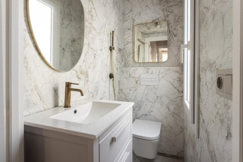 2 bedrooms apartment for sale in Barcelona, Catalonia, Spain № 1798 - photo 18