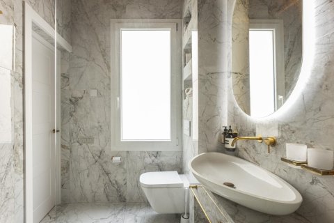 2 bedrooms apartment for sale in Barcelona, Catalonia, Spain № 1798 - photo 19