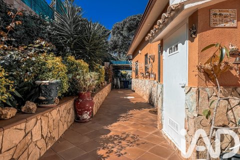 Сasa de 3 dormitorios en venta en Macanet De La Selva, Gerona, Cataluña, Spain № 7449 - foto 3