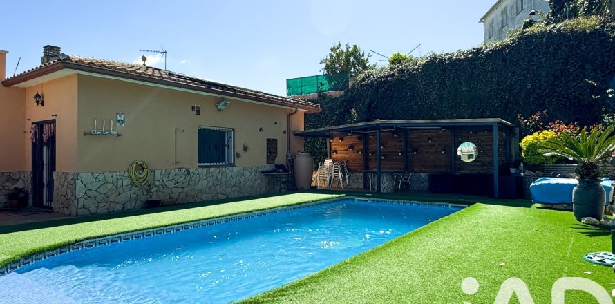 Сasa de 3 dormitorios en venta en Macanet De La Selva, Gerona, Cataluña, Spain № 7449