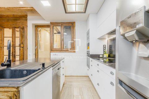 4 bedrooms apartment for sale in Barcelona, Catalonia, Spain № 6607 - photo 7