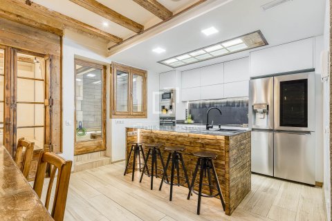 4 bedrooms apartment for sale in Barcelona, Catalonia, Spain № 6607 - photo 6