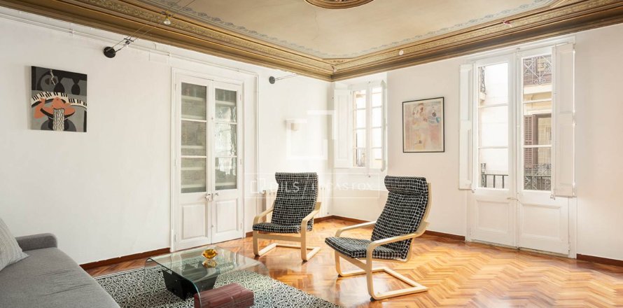 5 bedrooms apartment for sale in Barcelona, Catalonia, Spain № 6609