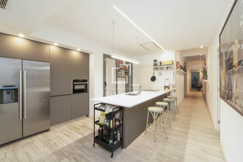 3 bedrooms apartment for sale in Barcelona, Catalonia, Spain № 3971 - photo 12