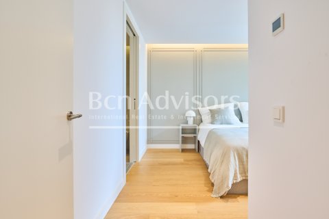 Apartamento de 2 dormitorios en venta en Barcelona, Cataluña, Spain № 2855 - foto 19