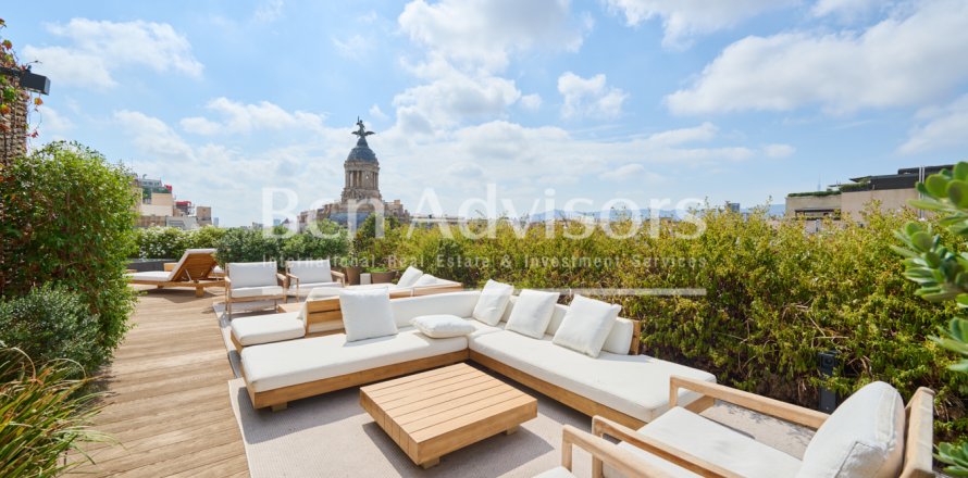3 bedrooms apartment for sale in Barcelona, Catalonia, Spain № 2854