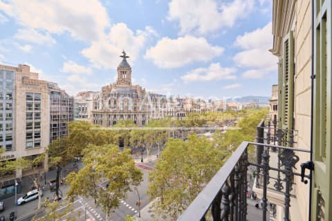3 bedrooms apartment for sale in Barcelona, Catalonia, Spain № 2854 - photo 6