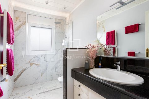 Villa de 6 dormitorios en venta en Alella, Barcelona, Cataluña, Spain № 8792 - foto 29
