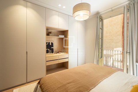 4 bedrooms apartment for sale in Barcelona, Catalonia, Spain № 8788 - photo 24