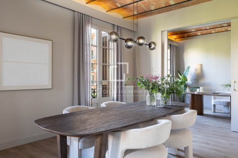 4 bedrooms apartment for sale in Barcelona, Catalonia, Spain № 8788 - photo 4