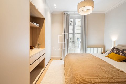 4 bedrooms apartment for sale in Barcelona, Catalonia, Spain № 8788 - photo 22