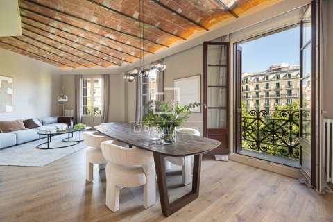 4 bedrooms apartment for sale in Barcelona, Catalonia, Spain № 8788