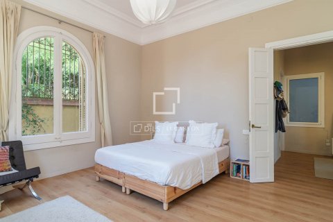 3 bedrooms apartment for sale in Barcelona, Catalonia, Spain № 8790 - photo 17