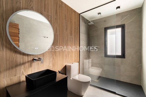 Купить виллу в Кастельдефельс, Испания с 7 комнат, 264м², № 6568 - фото 27