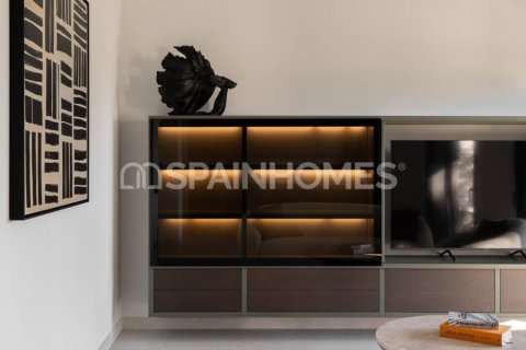Купить виллу в Кастельдефельс, Испания с 7 комнат, 264м², № 6568 - фото 13