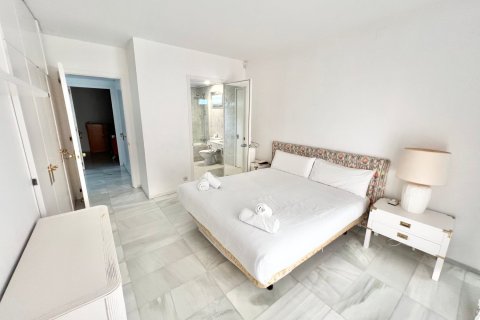 Купить дом в Кастельдефельс, Испания с 8 комнат, 723м², № 6571 - фото 22