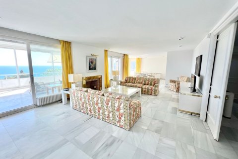 Купить дом в Кастельдефельс, Испания с 8 комнат, 723м², № 6571 - фото 12