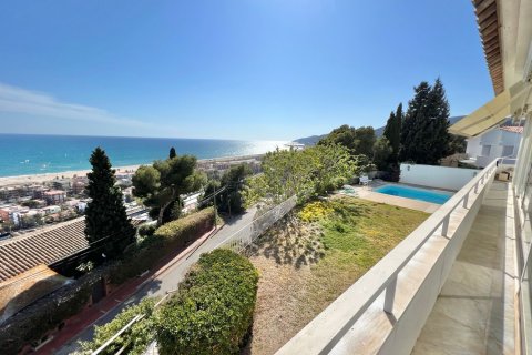 Купить дом в Кастельдефельс, Испания с 8 комнат, 723м², № 6571 - фото 8