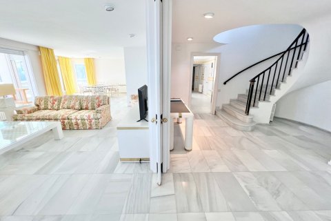 Купить дом в Кастельдефельс, Испания с 8 комнат, 723м², № 6571 - фото 13