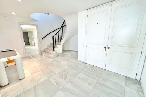 Купить дом в Кастельдефельс, Испания с 8 комнат, 723м², № 6571 - фото 14
