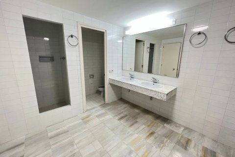 Купить дом в Кастельдефельс, Испания с 8 комнат, 723м², № 6571 - фото 28