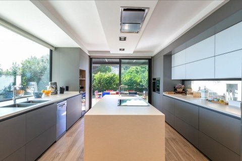 8 bedrooms house for sale in Castelldefels, Barcelona, Catalonia, Spain № 6570 - photo 12