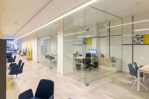101 sq.m. commercial property for sale in Eixample, Barcelona, Catalonia, Spain № 8034 - photo 2