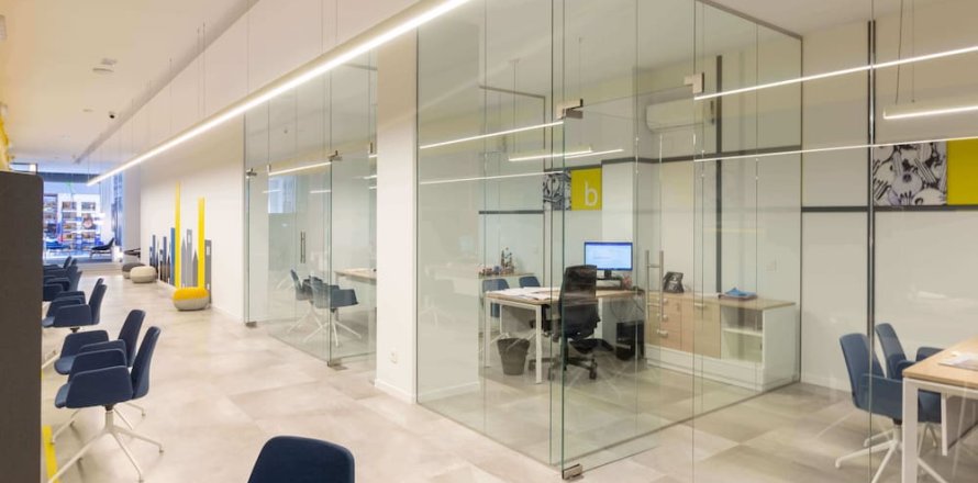 101 sq.m. commercial property for sale in Eixample, Barcelona, Catalonia, Spain № 8034
