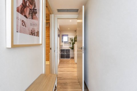 2 bedrooms apartment for sale in Barcelona, Catalonia, Spain № 9011 - photo 18