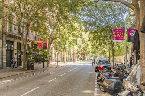 2 bedrooms apartment for sale in Barcelona, Catalonia, Spain № 9009 - photo 10