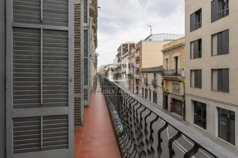 Apartamento de 3 dormitorios en venta en Barcelona, Cataluña, Spain № 9012 - foto 9