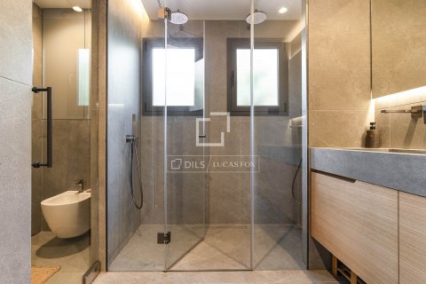 Apartamento de 3 dormitorios en venta en Barcelona, Cataluña, Spain № 9012 - foto 27
