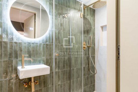 Apartamento de 3 dormitorios en venta en Barcelona, Cataluña, Spain № 9012 - foto 13