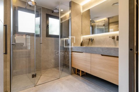 Apartamento de 3 dormitorios en venta en Barcelona, Cataluña, Spain № 9012 - foto 26