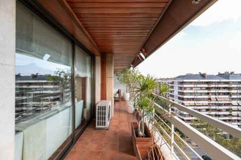 4 chambres apartment à vendre à Barcelona, Catalonia, Spain № 1520 - photo 5