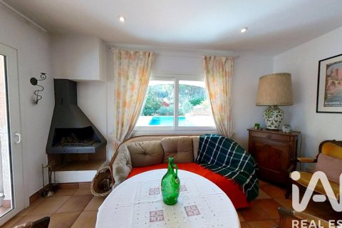 Сasa de 5 dormitorios en venta en La Bisbal Del Penedes, Tarragona, Cataluña, Spain № 4756 - foto 10