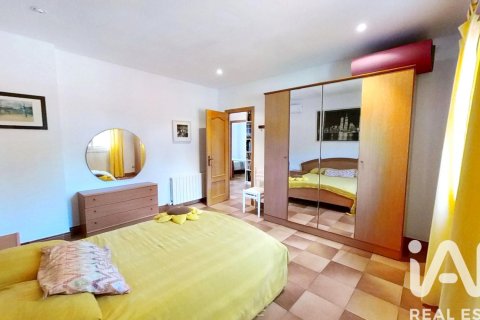 Сasa de 5 dormitorios en venta en La Bisbal Del Penedes, Tarragona, Cataluña, Spain № 4756 - foto 22