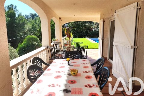 Сasa de 5 dormitorios en venta en La Bisbal Del Penedes, Tarragona, Cataluña, Spain № 4756 - foto 7